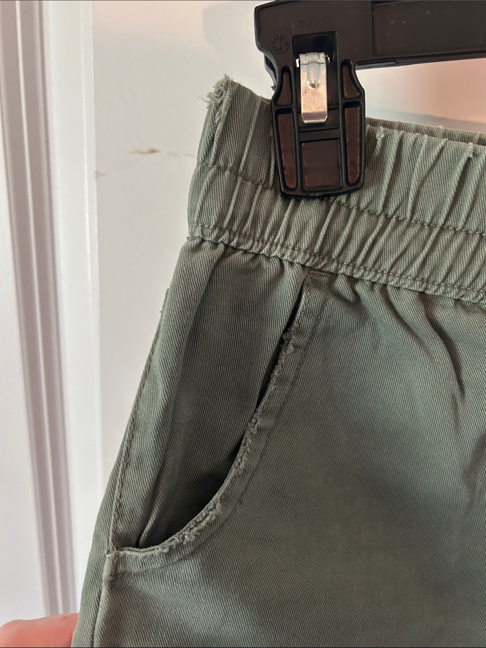 Casual Drawstring Women’s Shorts - Olive Green - Picture 3 of 5